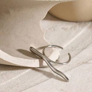 Silver Ripple Lines Ring